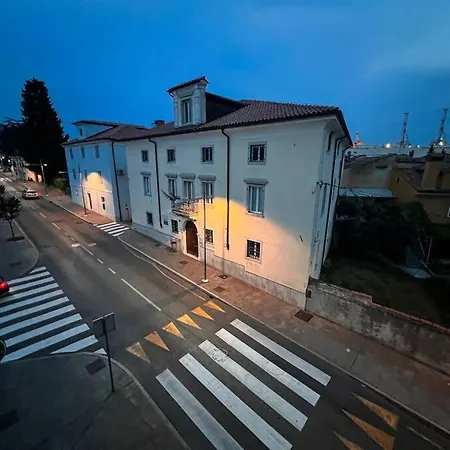 Апартаменты Casa Familiaris Копер