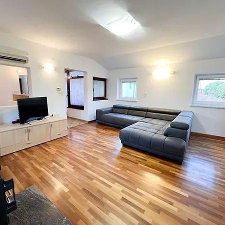 Casa Familiaris Apartment *