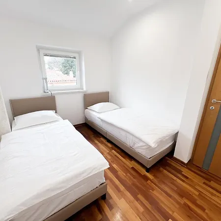 Casa Familiaris