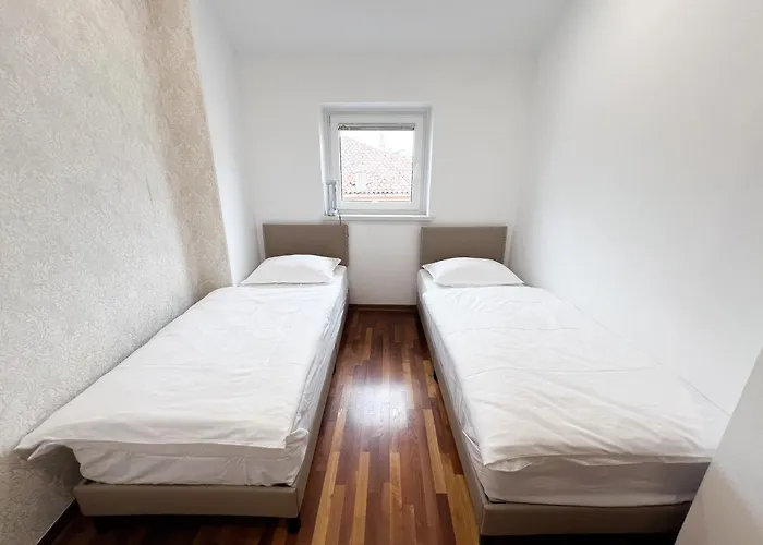 Casa Familiaris * 科佩尔